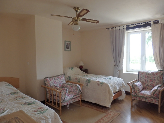 Image No.24-6 Bed Property for sale