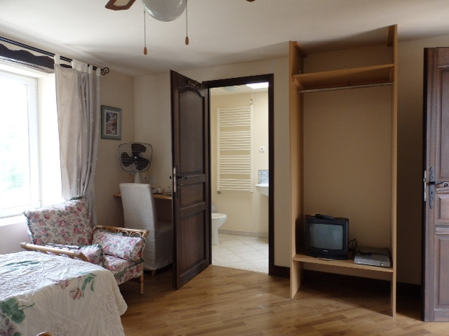 Image No.20-6 Bed Property for sale