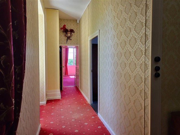 Image No.14-9 Bed Chateaux for sale