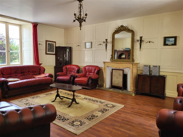 Image No.12-9 Bed Chateaux for sale