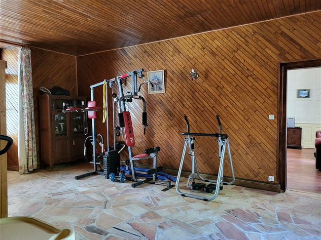 Image No.12-9 Bed Chateaux for sale