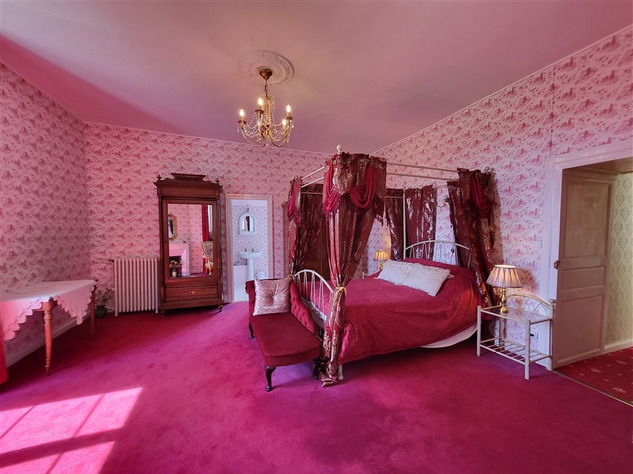 Image No.13-9 Bed Chateaux for sale