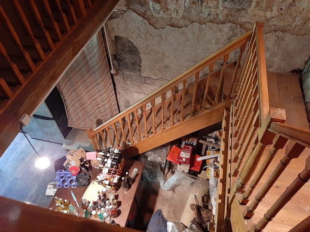 Image No.28-9 Bed Chateaux for sale