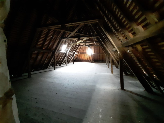 Image No.32-9 Bed Chateaux for sale