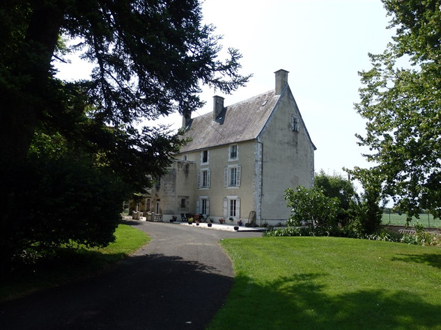Image No.42-Châteaux de 9 chambres à vendre à Chef-Boutonne