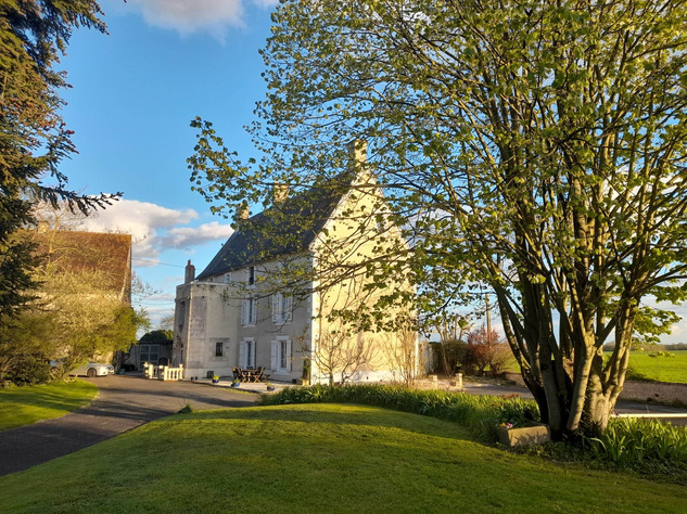 Image No.6-9 Bed Chateaux for sale