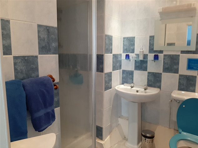 Image No.9-9 Bed Chateaux for sale