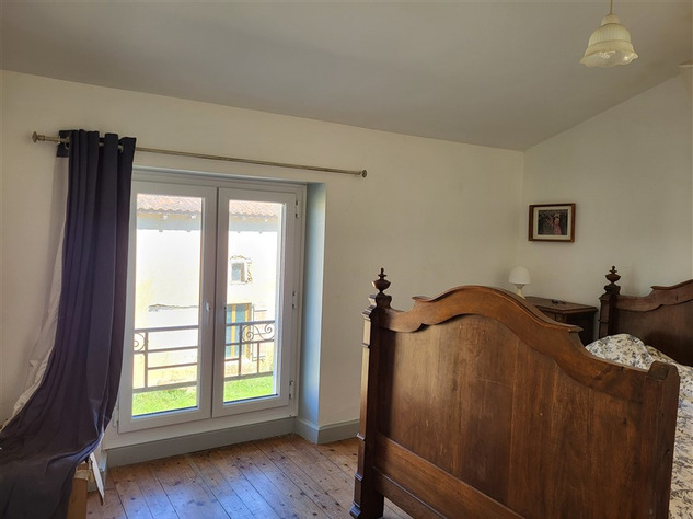 Image No.11-4 Bed House for sale