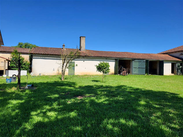 Image No.2-4 Bed House for sale