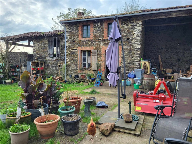 Image No.19-5 Bed House for sale