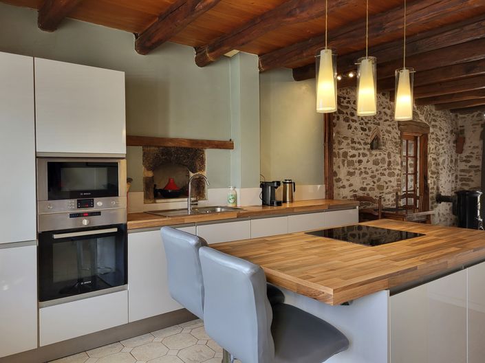 Image No.6-5 Bed House for sale