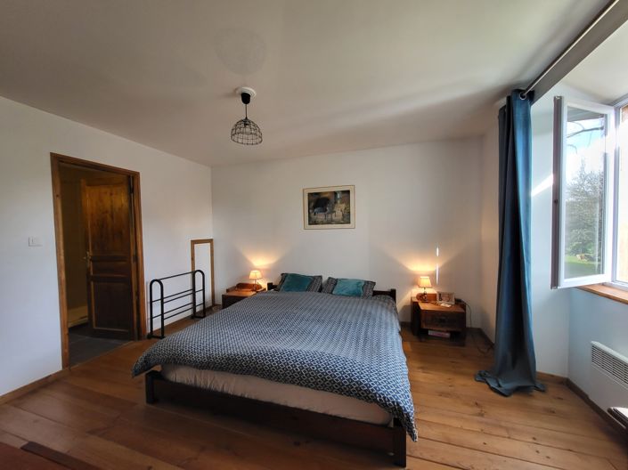 Image No.20-5 Bed House for sale