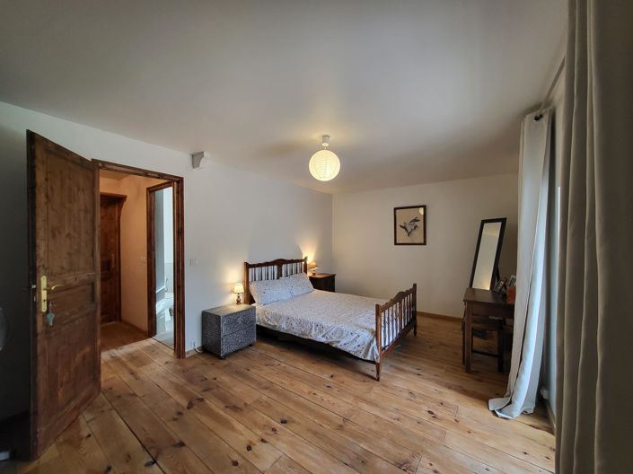 Image No.25-5 Bed House for sale