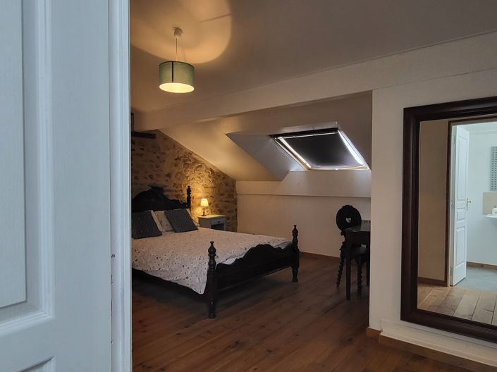 Image No.26-5 Bed House for sale