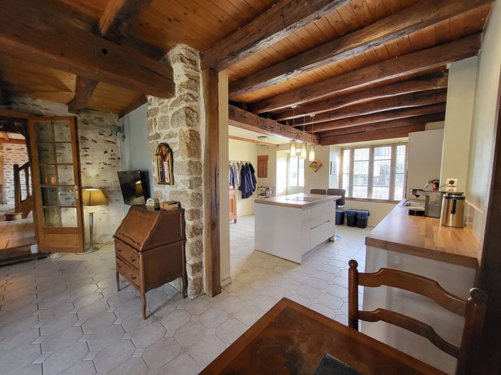 Image No.5-5 Bed House for sale