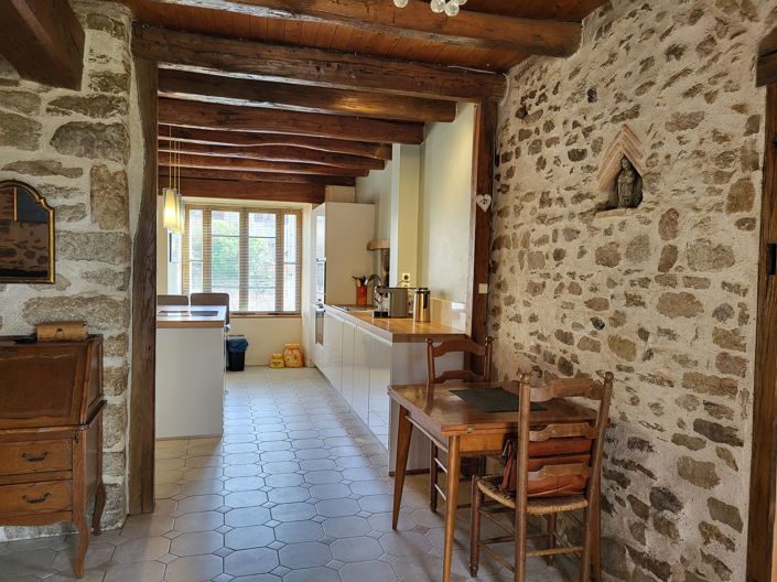 Image No.7-5 Bed House for sale