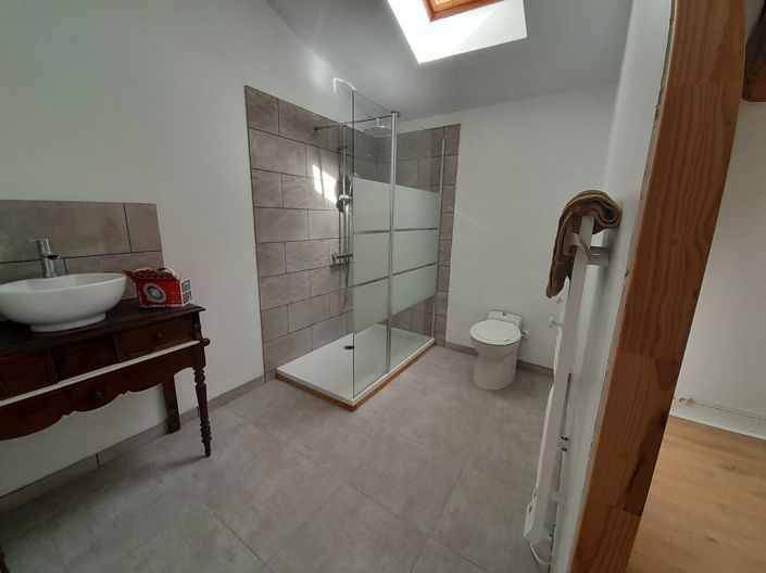 Image No.10-2 Bed Country House for sale