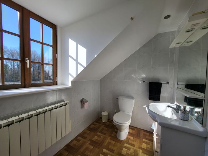 Image No.9-3 Bed House for sale