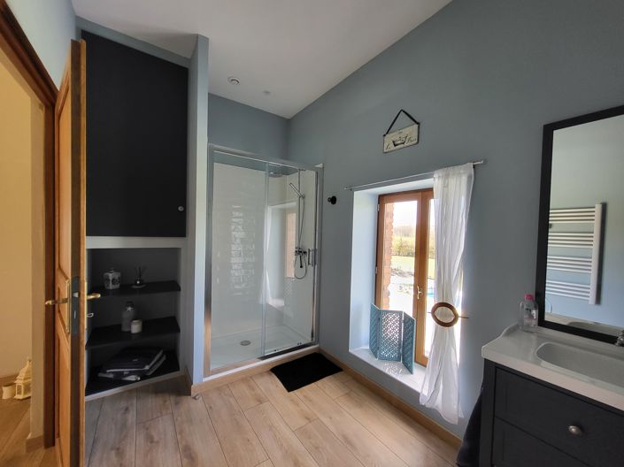 Image No.11-7 Bed House for sale