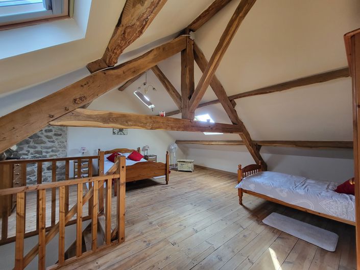 Image No.45-7 Bed House for sale