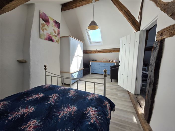 Image No.24-5 Bed House for sale