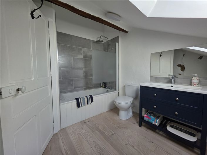 Image No.26-5 Bed House for sale