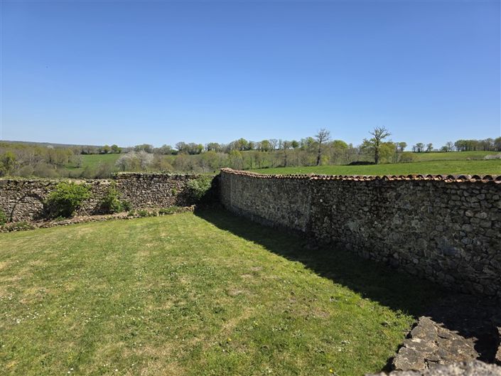 Image No.40-5 Bed House for sale