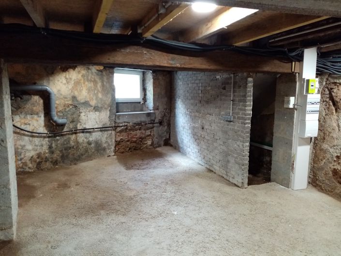 Image No.17-2 Bed House for sale