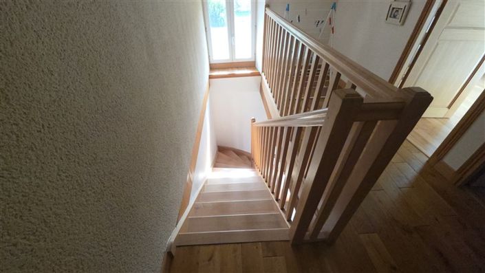 Image No.5-2 Bed House for sale