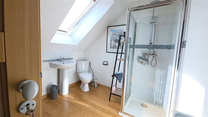 Image No.6-2 Bed House for sale