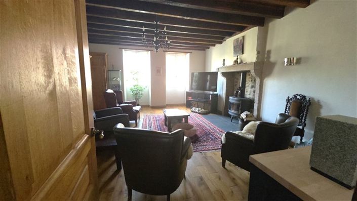 Image No.9-2 Bed House for sale