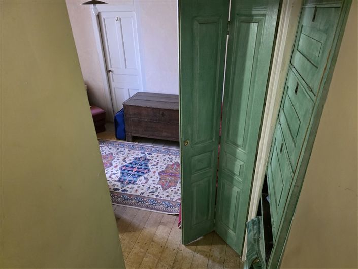 Image No.11-5 Bed House for sale