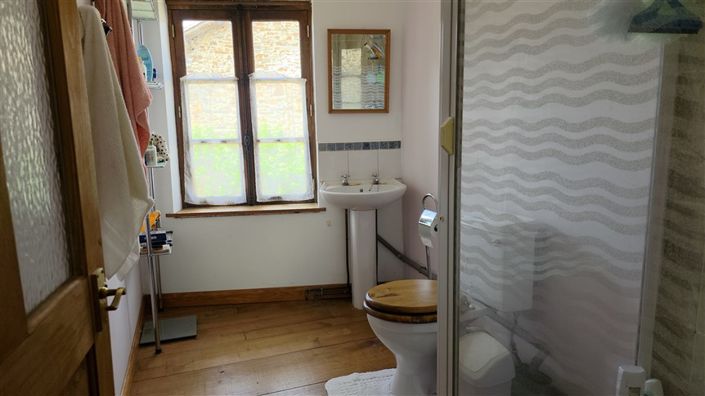 Image No.17-5 Bed House for sale