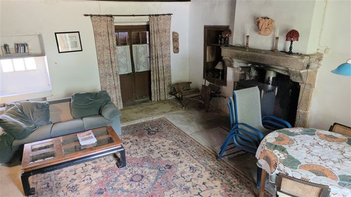 Image No.10-5 Bed House for sale