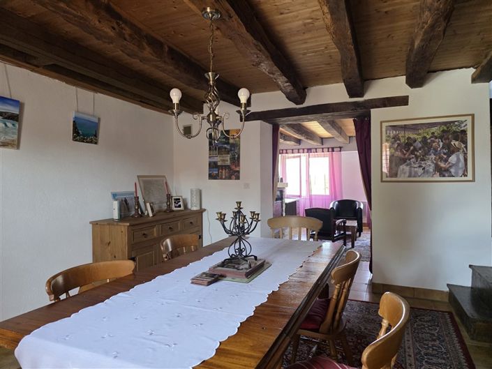 Image No.11-2 Bed House for sale