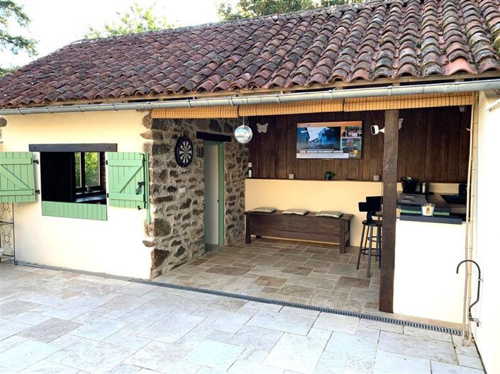 Image No.19-6 Bed House for sale