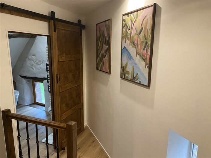 Image No.7-6 Bed House for sale