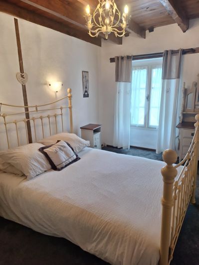 Image No.17-4 Bed House for sale