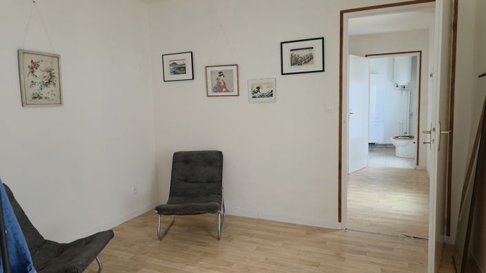 Image No.17-6 Bed House for sale