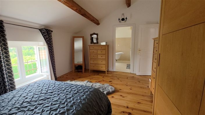 Image No.14-11 Bed House for sale