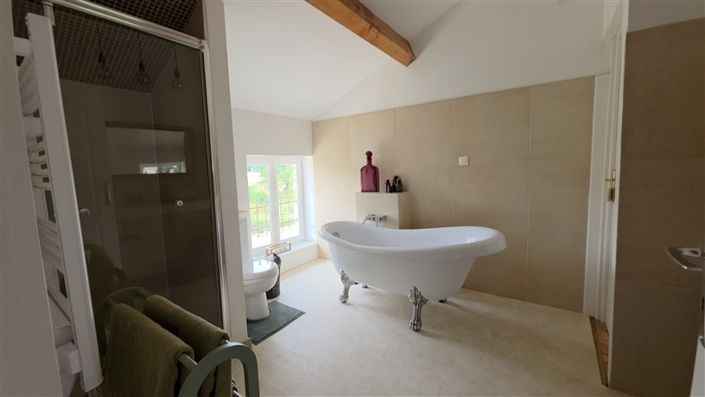 Image No.15-11 Bed House for sale