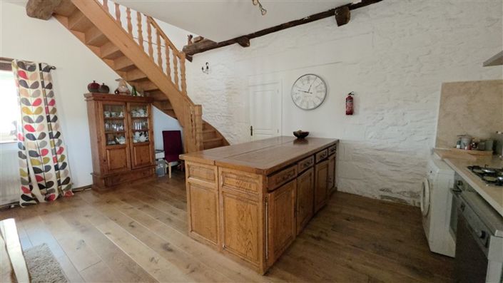 Image No.32-11 Bed House for sale