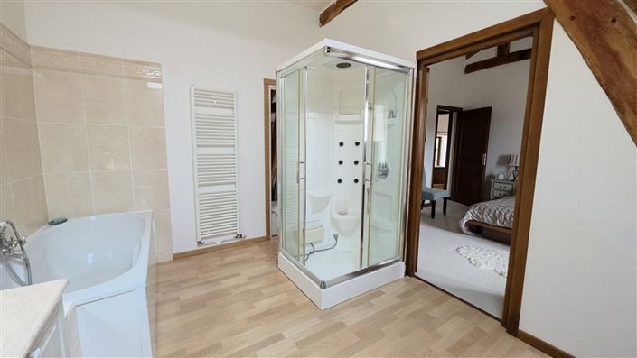 Image No.36-11 Bed House for sale