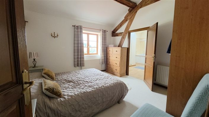 Image No.35-11 Bed House for sale