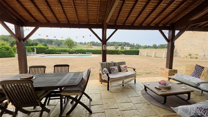 Image No.42-11 Bed House for sale