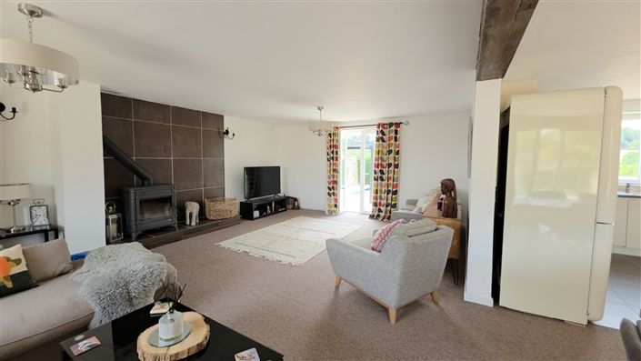 Image No.5-11 Bed House for sale