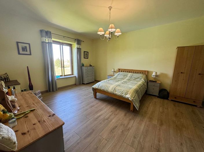 Image No.13-3 Bed House for sale