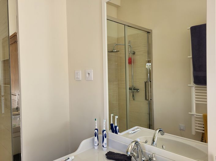 Image No.18-3 Bed House for sale