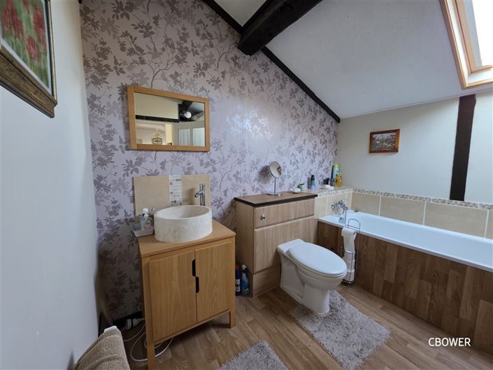 Image No.17-2 Bed House for sale