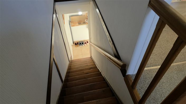 Image No.18-2 Bed House for sale